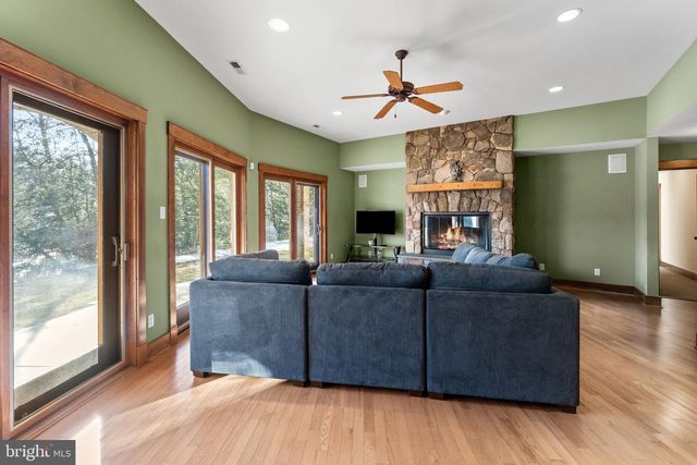 3535 MEADOW RD, Sandston, VA 23150