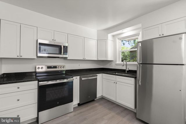 9109 DRAKE PL, College Park, MD 20740