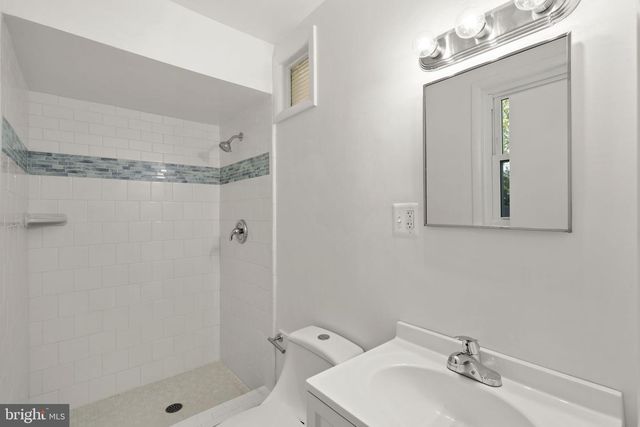 9109 DRAKE PL, College Park, MD 20740