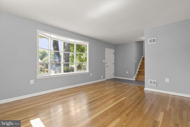 9109 DRAKE PL, College Park, MD 20740