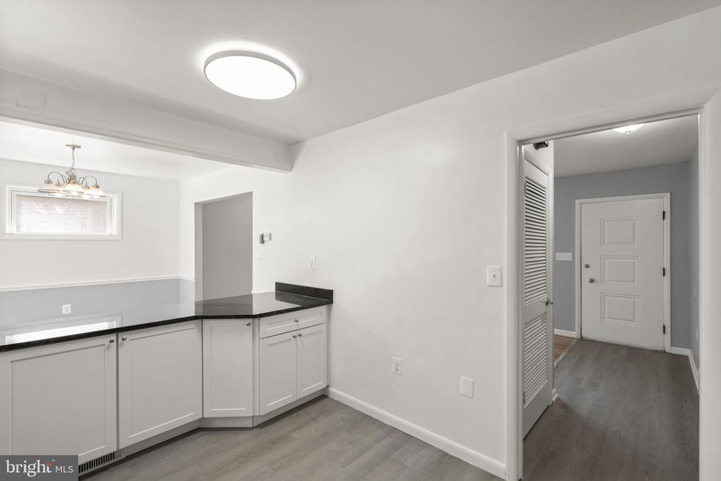 Image 14 of property listing at 9109 DRAKE PL, College Park, MD 20740