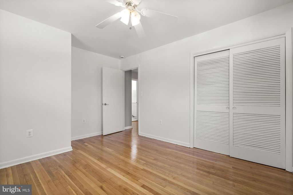 Image 20 of property listing at 9109 DRAKE PL, College Park, MD 20740