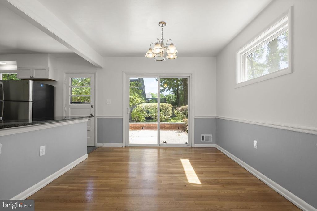 Image 8 of property listing at 9109 DRAKE PL, College Park, MD 20740