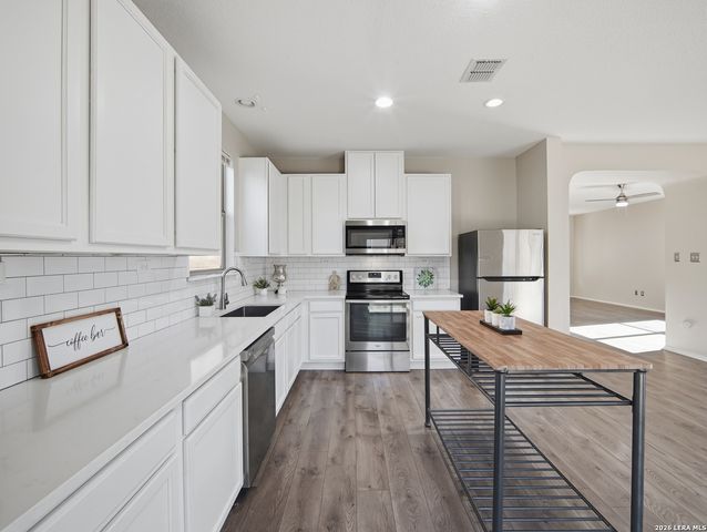 5744 COLUMBIA, Schertz, TX 78154