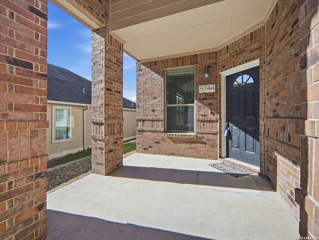 5744 COLUMBIA, Schertz, TX 78154