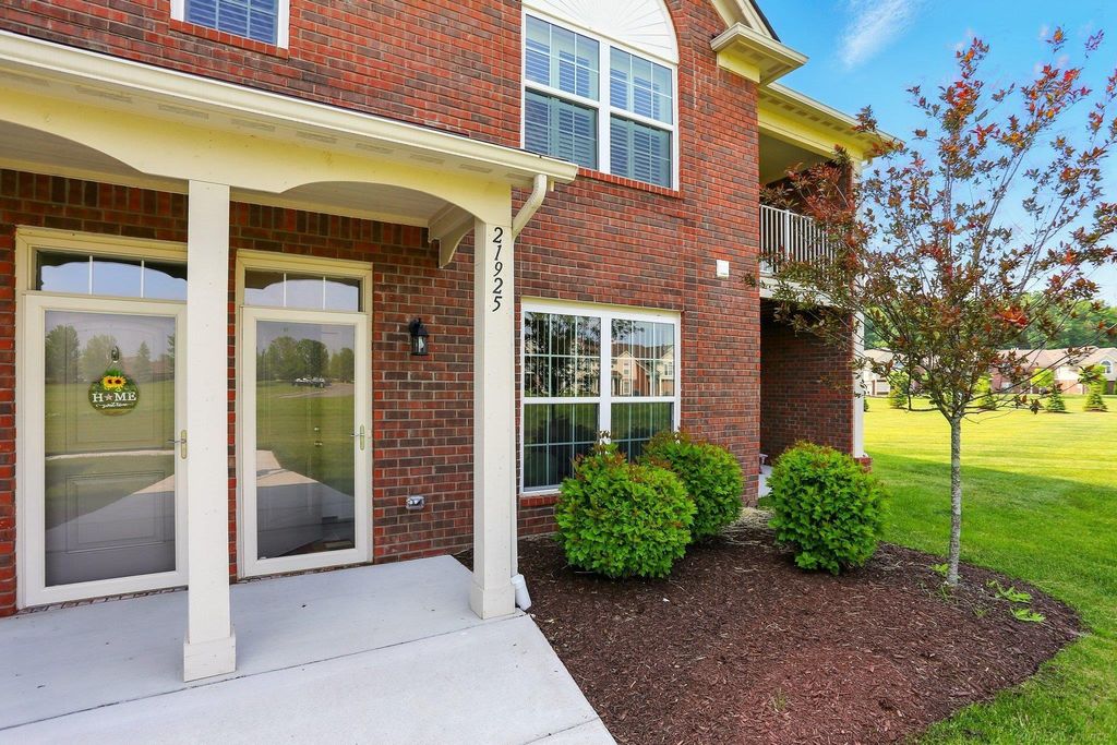 21925 Andover Drive, Macomb Twp, MI 48042