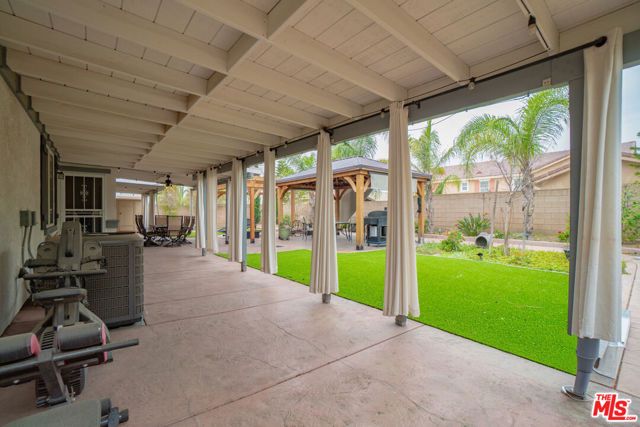 6390 N Angels Peak Drive, San Bernardino, CA 92407