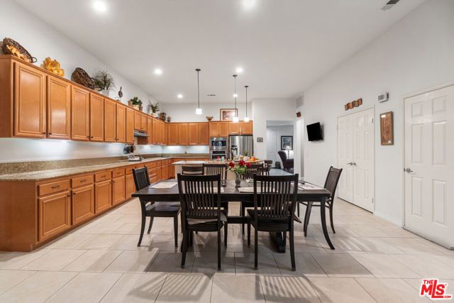 6390 N Angels Peak Drive, San Bernardino, CA 92407