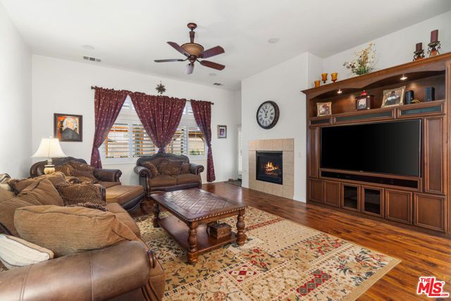 6390 N Angels Peak Drive, San Bernardino, CA 92407