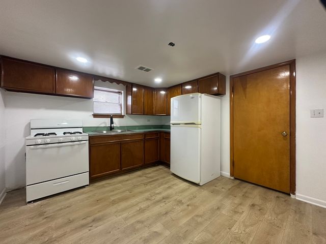 3000 N Austin Avenue G, Chicago, IL 60634