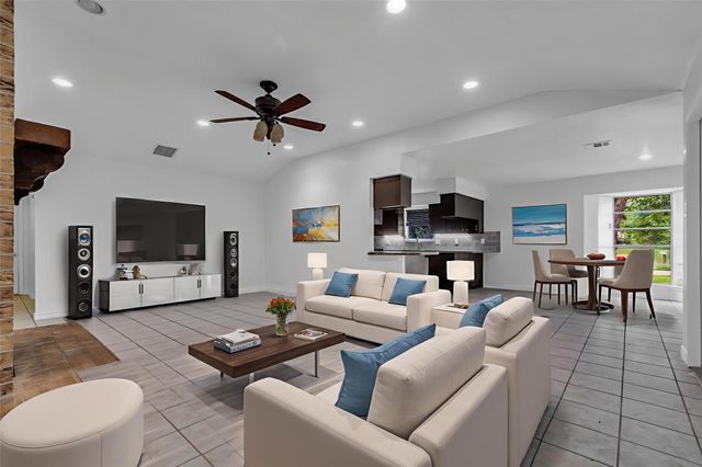 15353 Arrowhead Bend, Willis, TX 77378