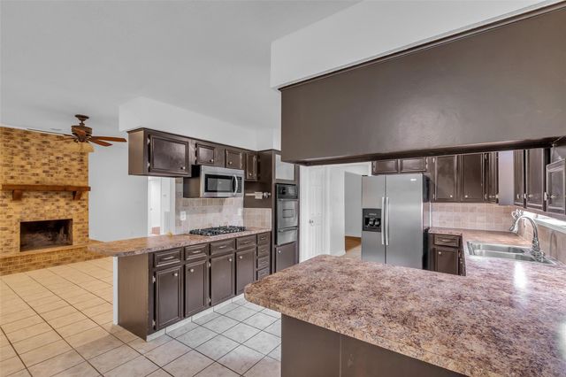 15353 Arrowhead Bend, Willis, TX 77378