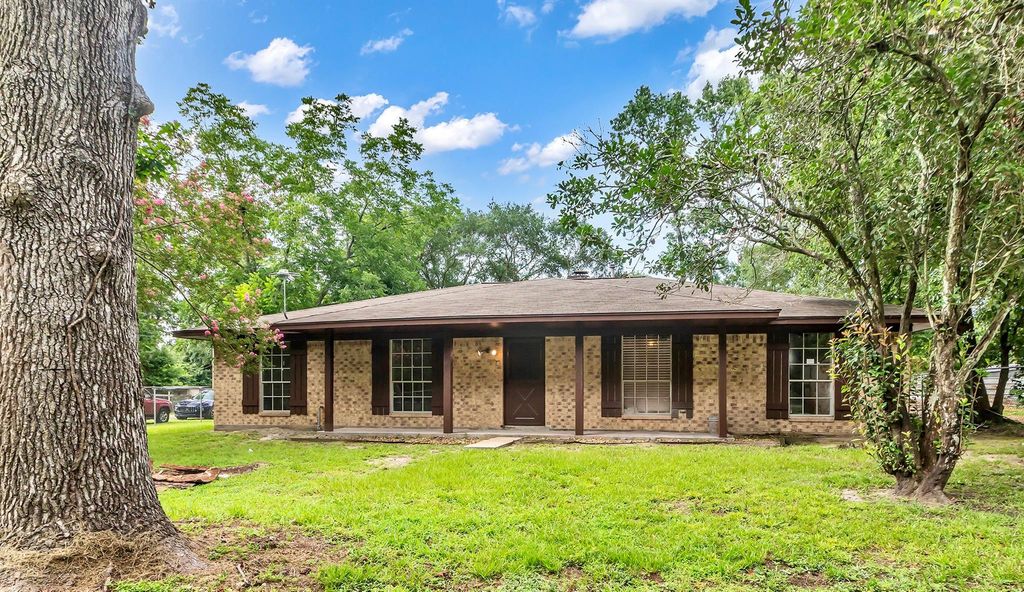 15353 Arrowhead Bend, Willis, TX 77378