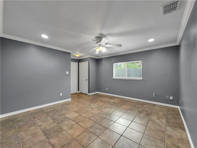 326 Oleander Ave A, Corpus Christi, TX 78404