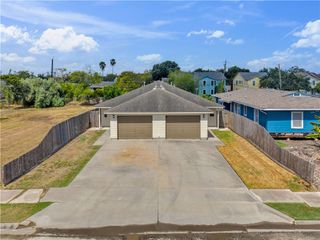 326 Oleander Ave A, Corpus Christi, TX 78404
