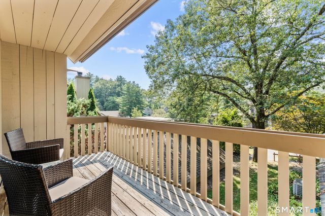 43 Great Meadow Lane 22C, Farmington, CT 06001