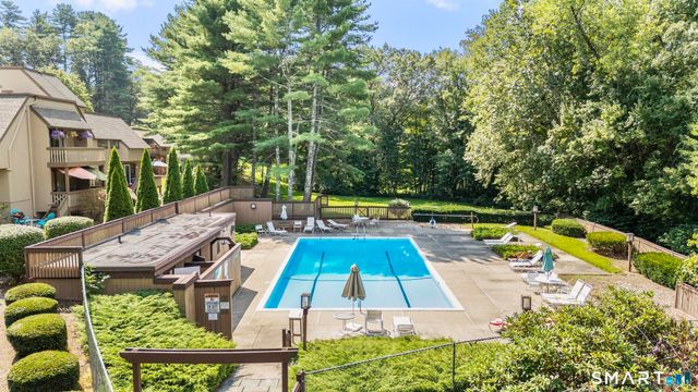 43 Great Meadow Lane 22C, Farmington, CT 06001