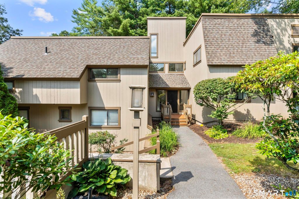 43 Great Meadow Lane 22C, Farmington, CT 06001