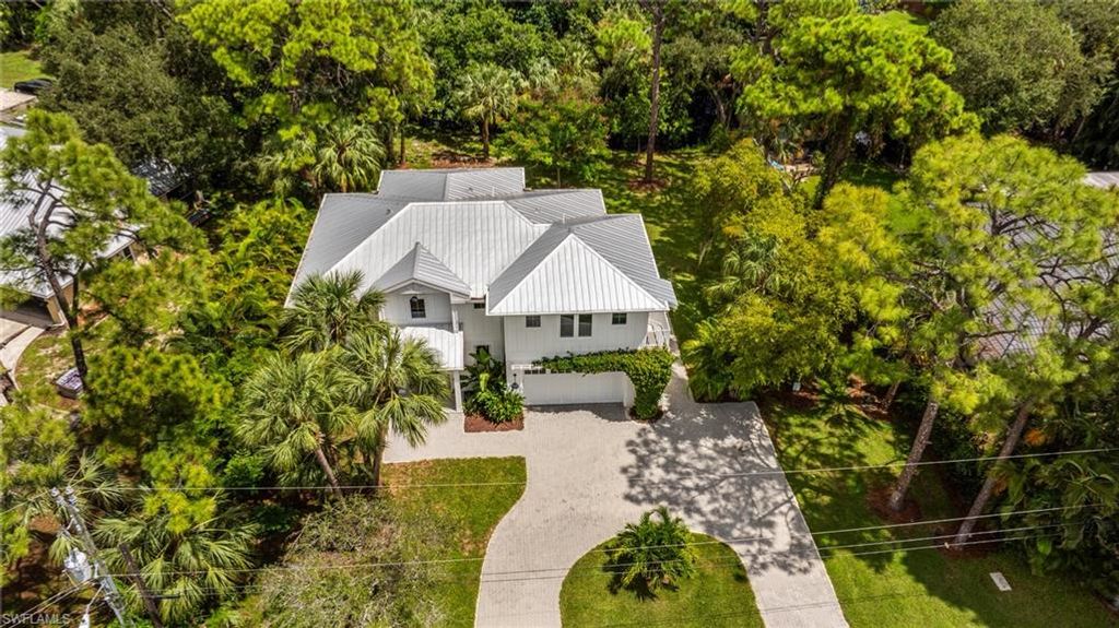 27323 Elwood DR, BONITA SPRINGS, FL 34135 — photo 3