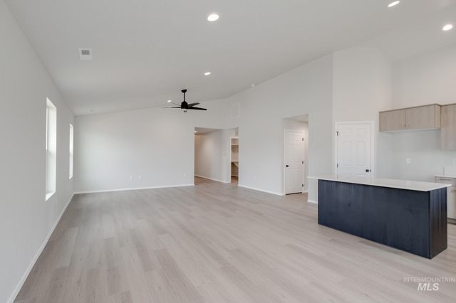 1641 SW Pegasus Peak Ave, Mountain Home, ID 83647