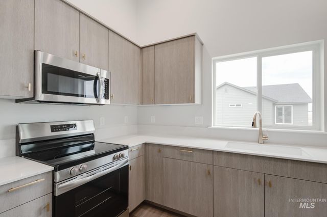 1641 SW Pegasus Peak Ave, Mountain Home, ID 83647