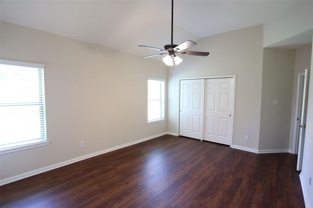 3327 Summerwood Lane, Pearland, TX 77584