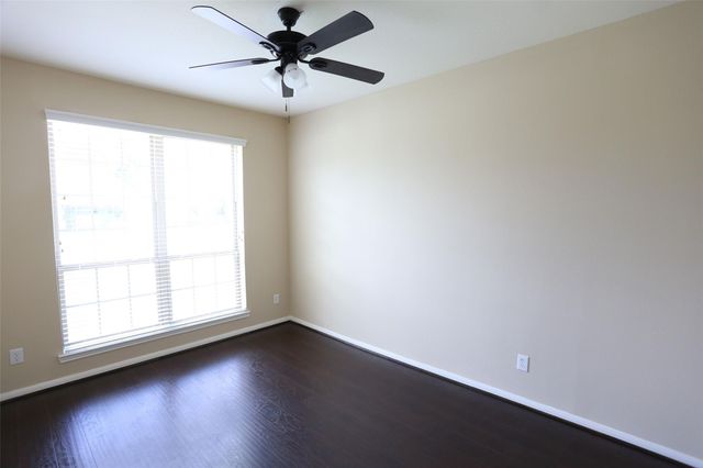 3327 Summerwood Lane, Pearland, TX 77584