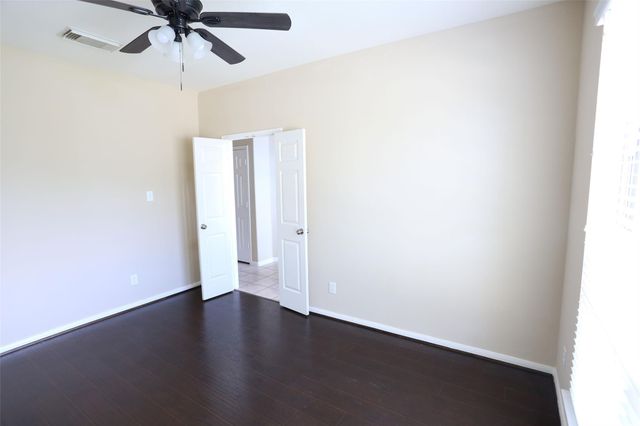 3327 Summerwood Lane, Pearland, TX 77584