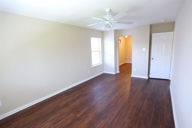 3327 Summerwood Lane, Pearland, TX 77584
