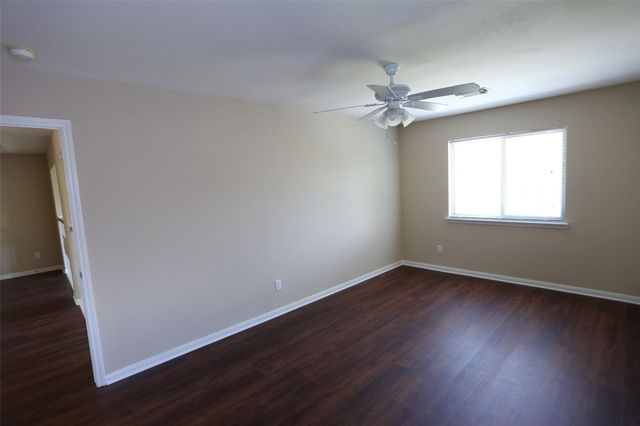 3327 Summerwood Lane, Pearland, TX 77584