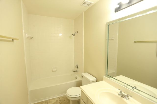 3327 Summerwood Lane, Pearland, TX 77584