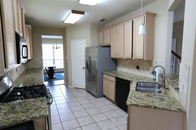 3327 Summerwood Lane, Pearland, TX 77584