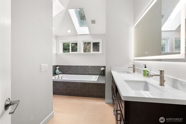 3515 Gainsborough Court SE, Olympia, WA 98501