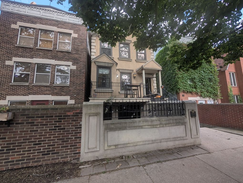 1835 N Bissell Street 3F, Chicago, IL 60614