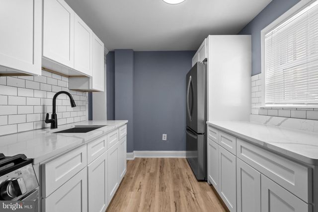 2715 E THOMPSON ST, Philadelphia, PA 19134