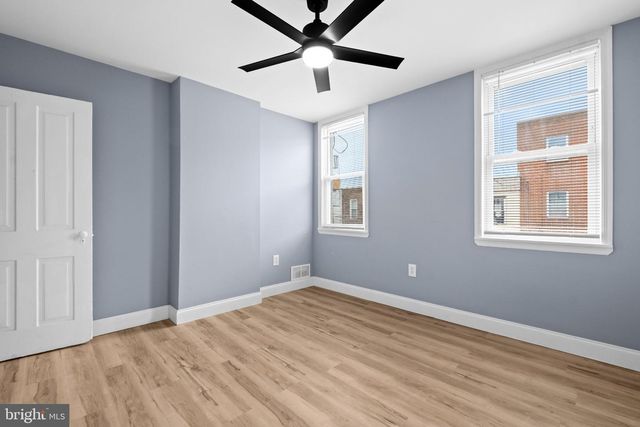 2715 E THOMPSON ST, Philadelphia, PA 19134