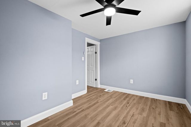 2715 E THOMPSON ST, Philadelphia, PA 19134
