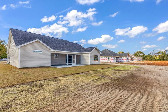 986 Inglewood Dr., Loris, SC 29569