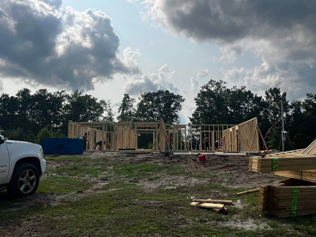 986 Inglewood Dr., Loris, SC 29569