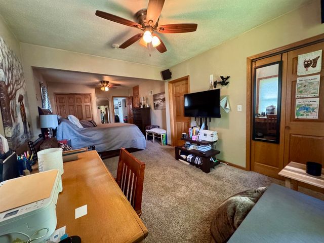 1800 E Ridgeway Avenue, Waterloo, IA 50702