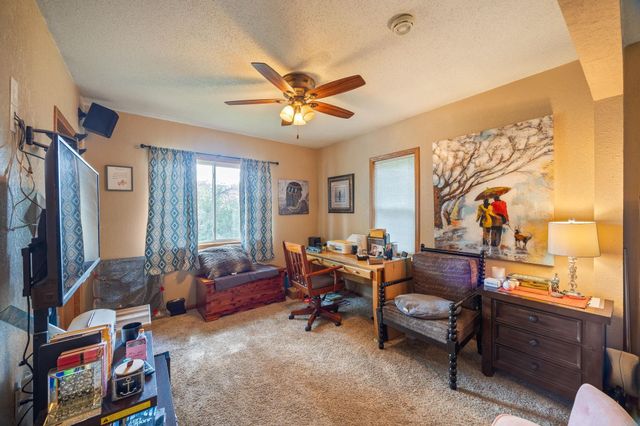 1800 E Ridgeway Avenue, Waterloo, IA 50702