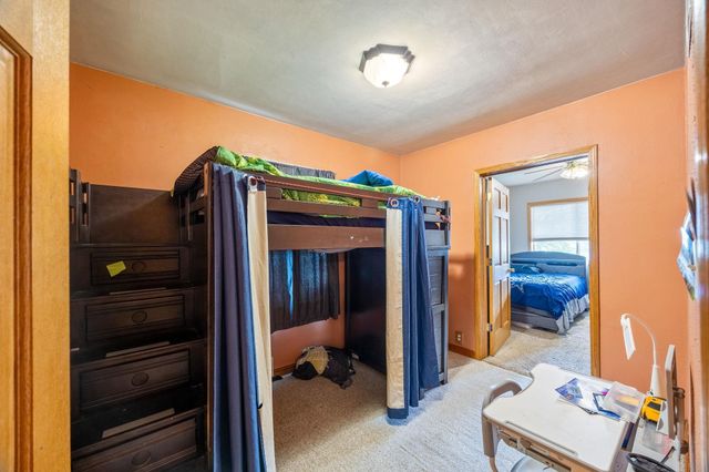 1800 E Ridgeway Avenue, Waterloo, IA 50702