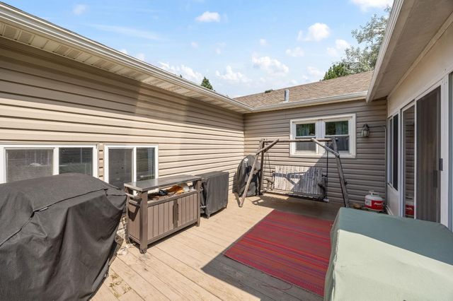 1800 E Ridgeway Avenue, Waterloo, IA 50702