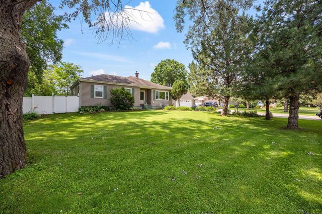 1800 E Ridgeway Avenue, Waterloo, IA 50702