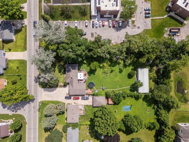 1800 E Ridgeway Avenue, Waterloo, IA 50702
