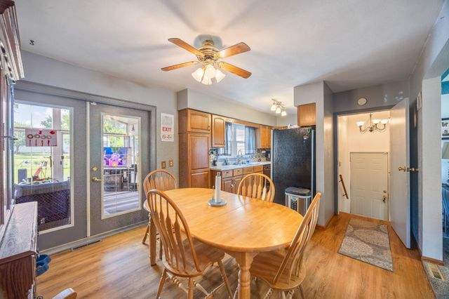 1800 E Ridgeway Avenue, Waterloo, IA 50702