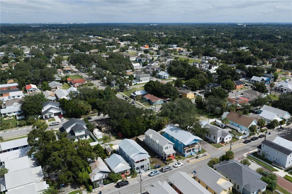 Image 10 of property listing at 1912 E COLUMBUS DRIVE, Tampa, FL 33605