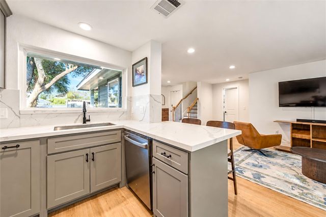 1006 Archer Street, Houston, TX 77009