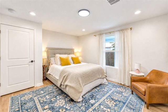1006 Archer Street, Houston, TX 77009