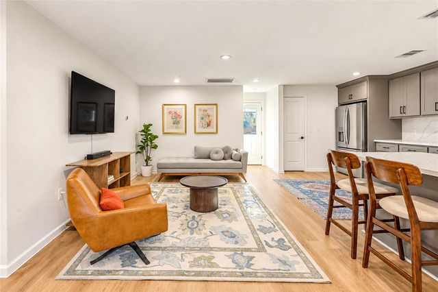 1006 Archer Street, Houston, TX 77009